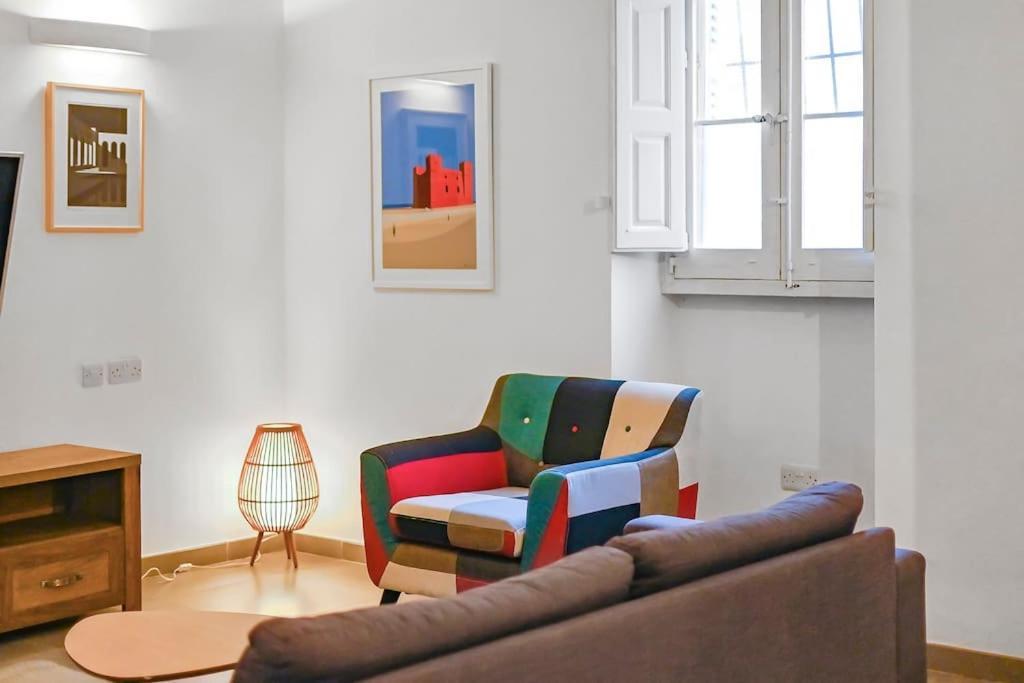 Sliema Unique 4 Bedroom Townhouse Off The Beach Εξωτερικό φωτογραφία